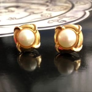 14 Karat Gold Stamped 585 Pearl Earrings